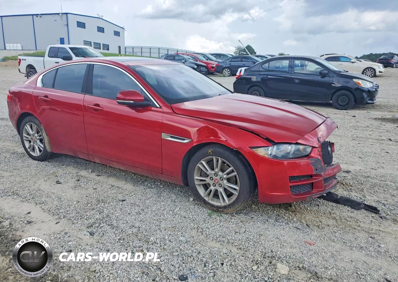2017 Jaguar Xe Premium VIN:SAJAD4BG8HA963939 - 4