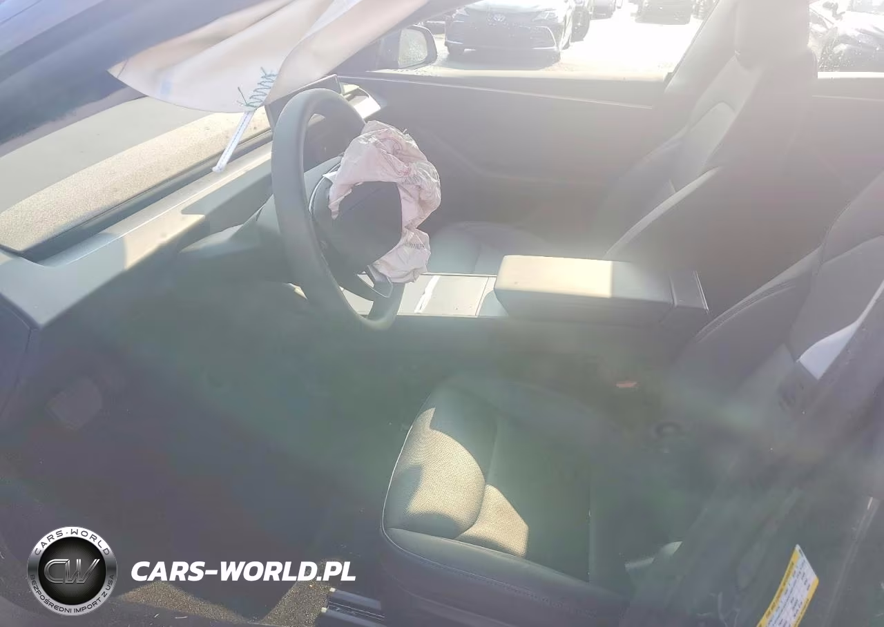 2025 Tesla Model 3 VIN:5YJ3E1EBXSF889831 - 7