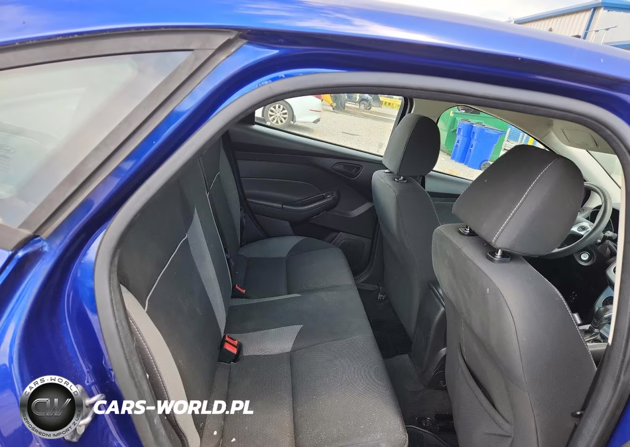 2012 Ford Focus Se VIN:1FAHP3F25CL422637 - 10