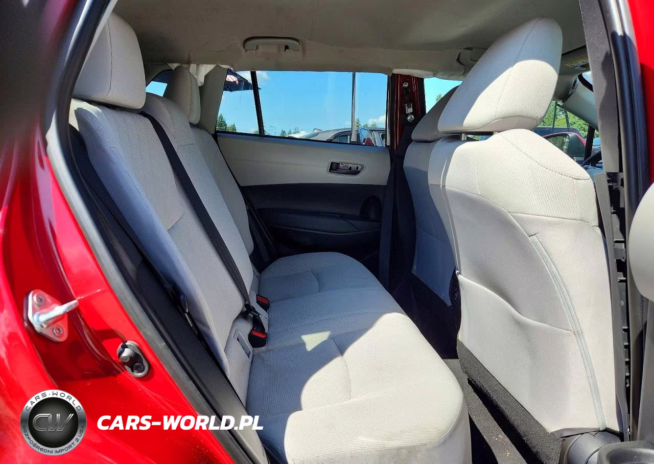 2022 Toyota Corolla Cross Le VIN:7MUCAABG3NV025821 - 11