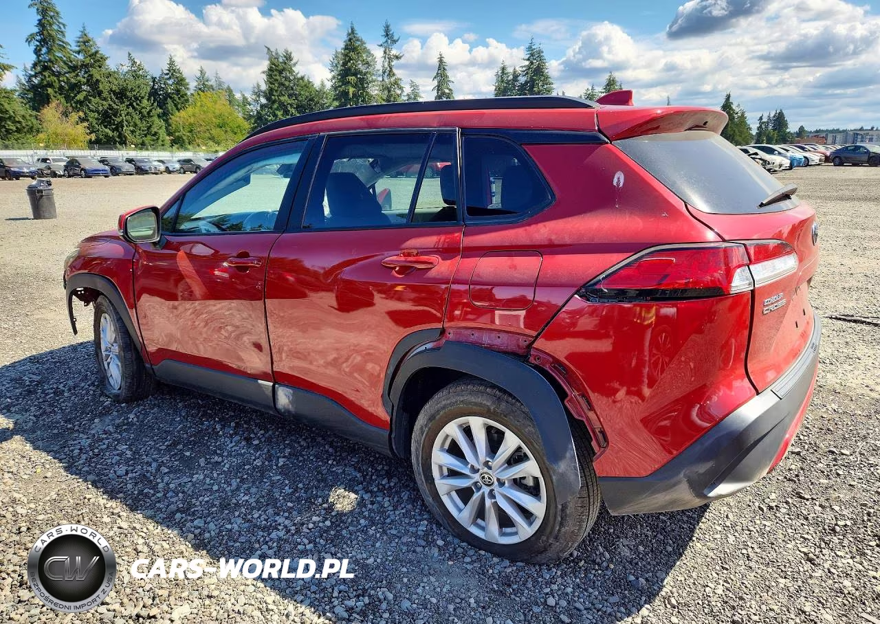 2022 Toyota Corolla Cross Le VIN:7MUCAABG3NV025821 - 2