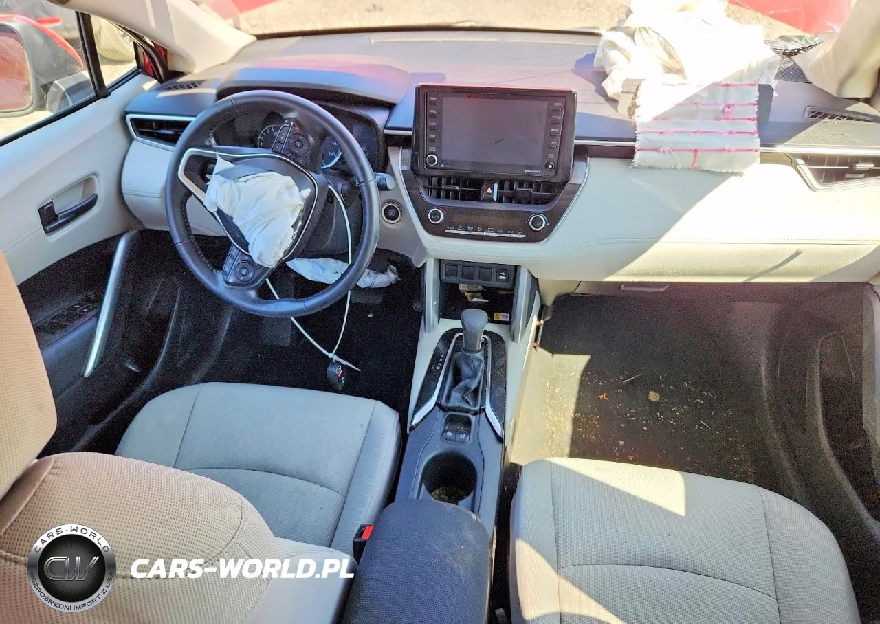 2022 Toyota Corolla Cross Le VIN:7MUCAABG3NV025821 - 8