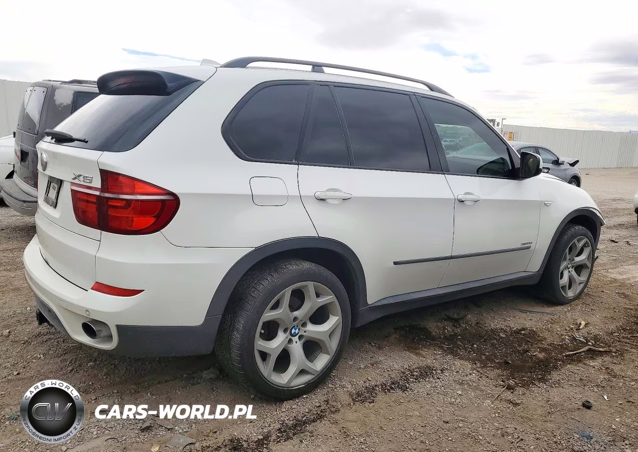 2011 BMW X5 xDrive35I VIN:5UXZV4C56BL415864 - 3