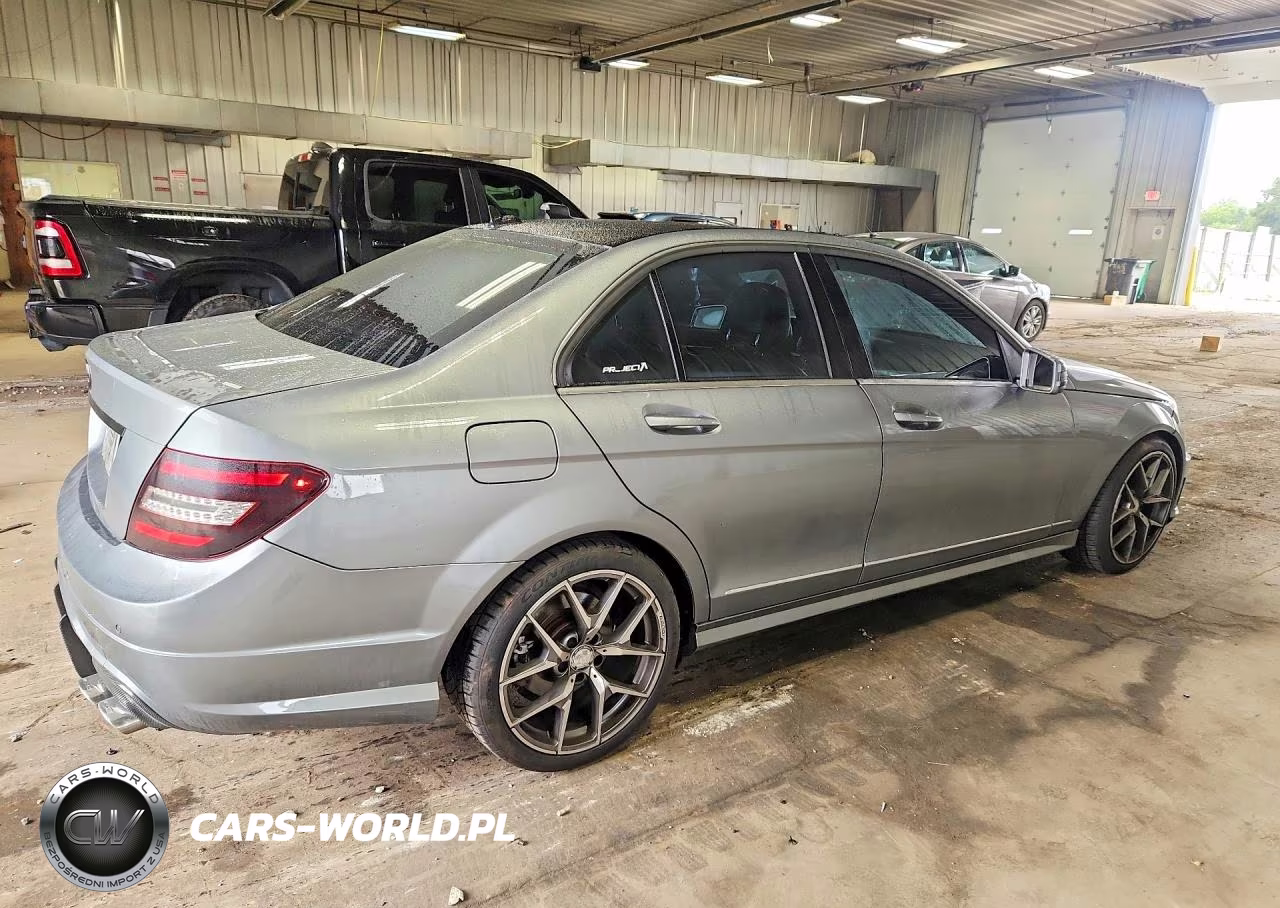 2013 Mercedes-Benz C 300 4Matic VIN:WDDGF8AB0DR270655 - 3