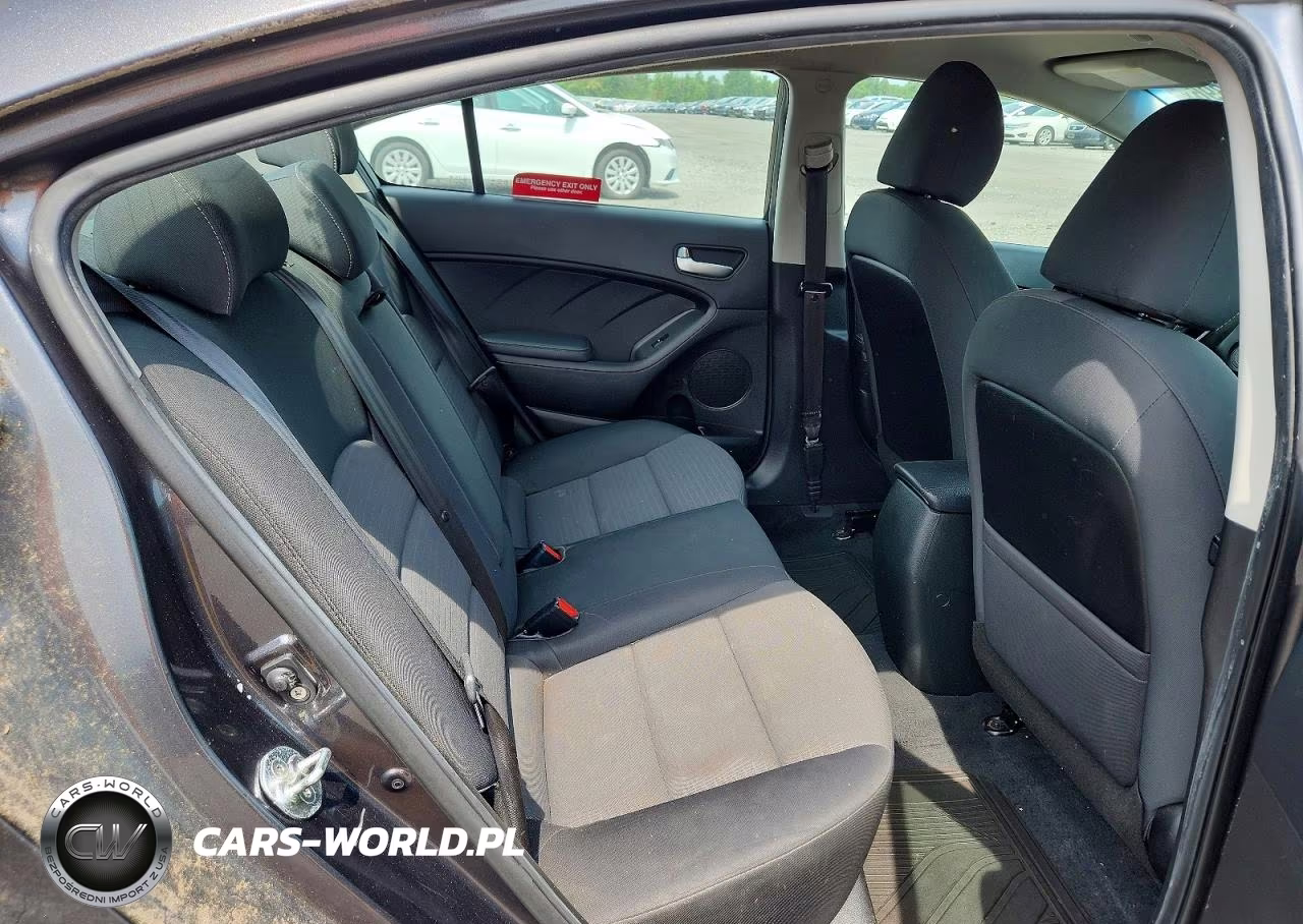 2018 Kia Forte Lx VIN:3KPFL4A70JE226200 - 10