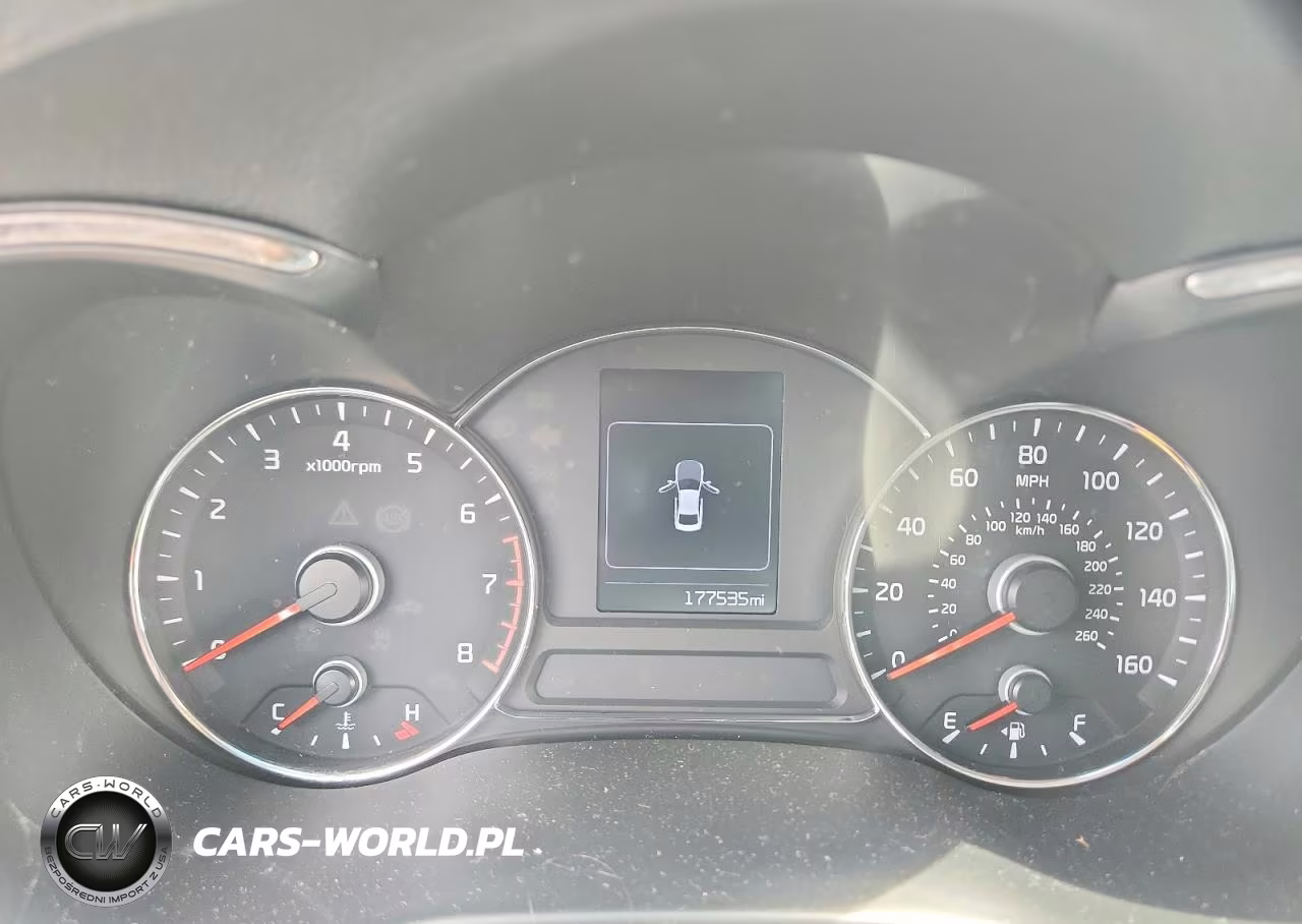 2018 Kia Forte Lx VIN:3KPFL4A70JE226200 - 9