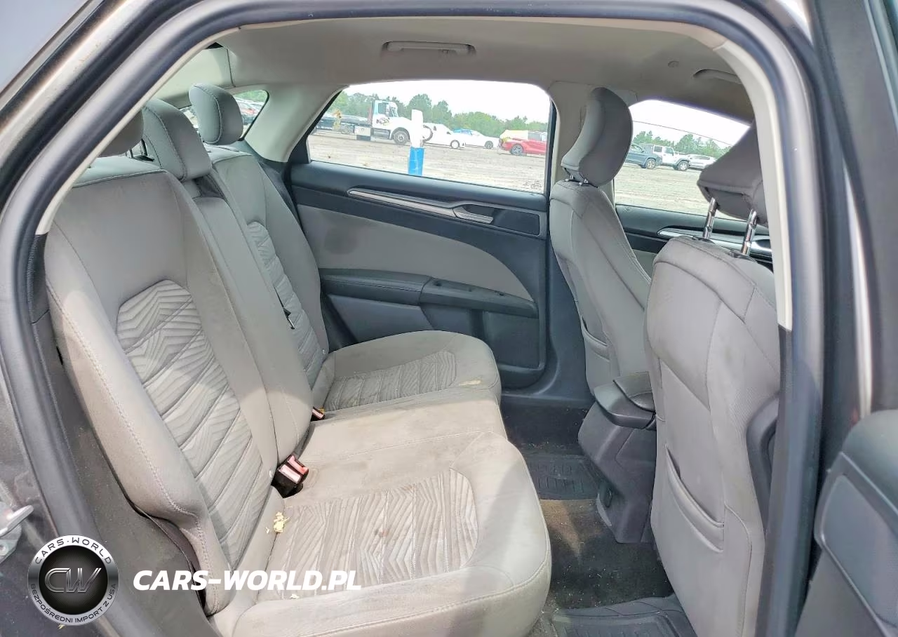 2016 Ford Fusion S Hybrid VIN:3FA6P0UU7GR205642 - 10