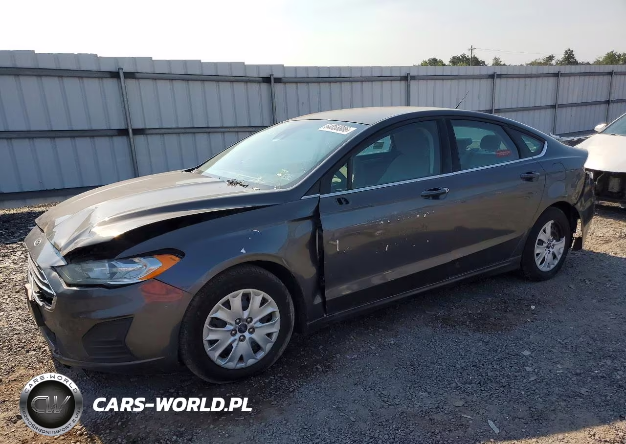 2019 Ford Fusion S VIN:3FA6P0G76KR229705 - 1