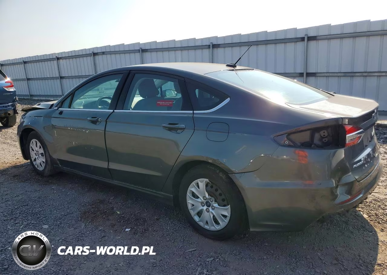 2019 Ford Fusion S VIN:3FA6P0G76KR229705 - 2