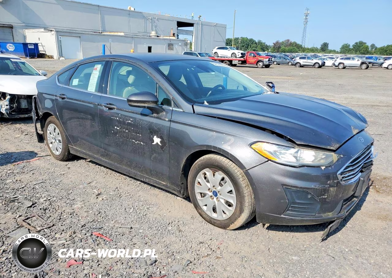2019 Ford Fusion S VIN:3FA6P0G76KR229705 - 4