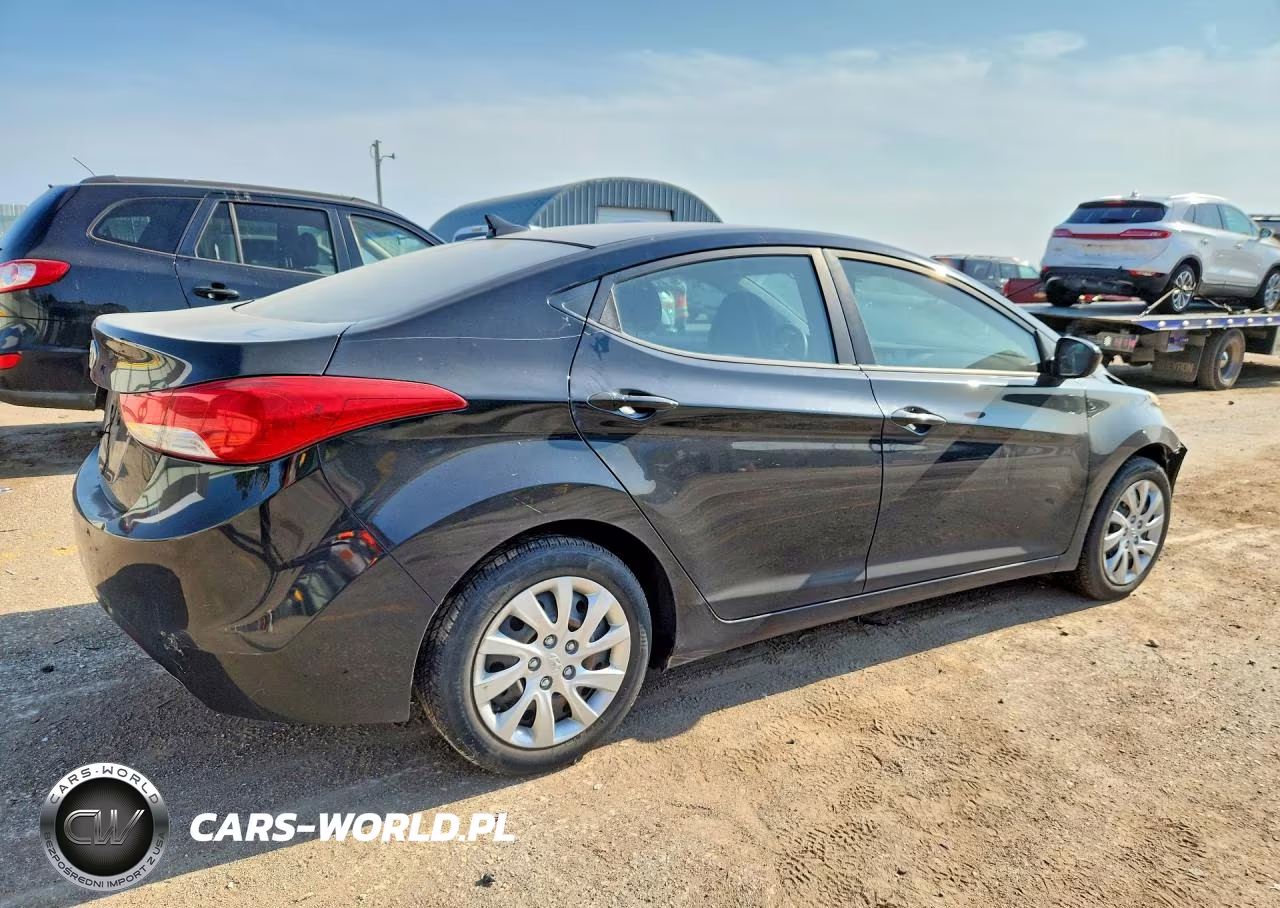 2012 Hyundai Elantra Gls VIN:5NPDH4AE5CH125840 - 3