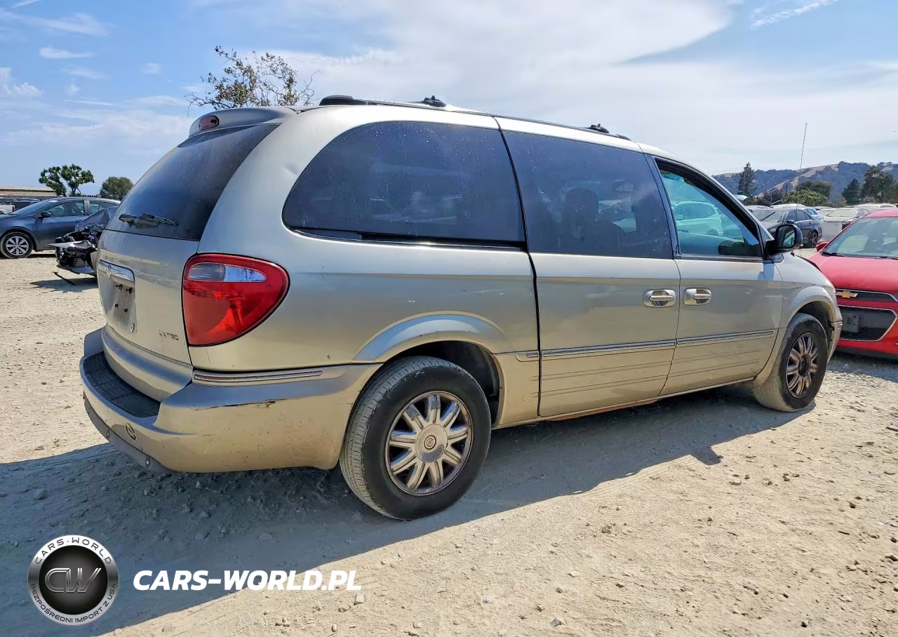 2005 Chrysler Town & Country Limited VIN:2C4GP64L75R228107 - 3