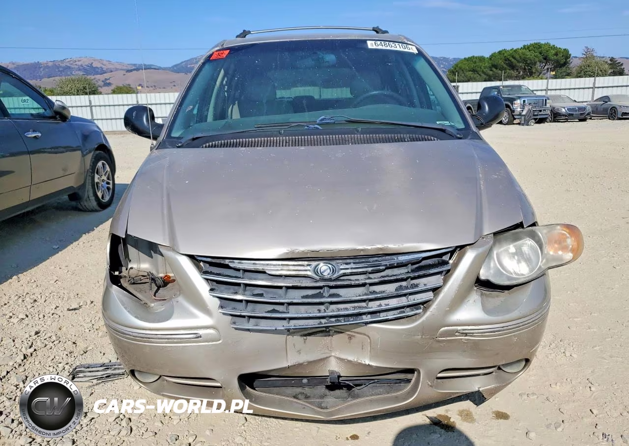 2005 Chrysler Town & Country Limited VIN:2C4GP64L75R228107 - 5