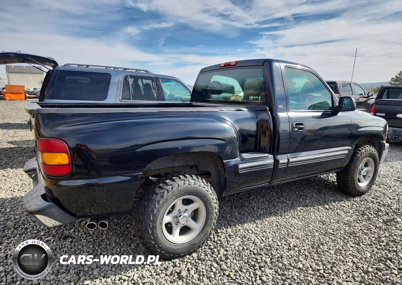 1999 Chevrolet Silverado K1500 VIN:1GCEK14V6XZ199539 - 3
