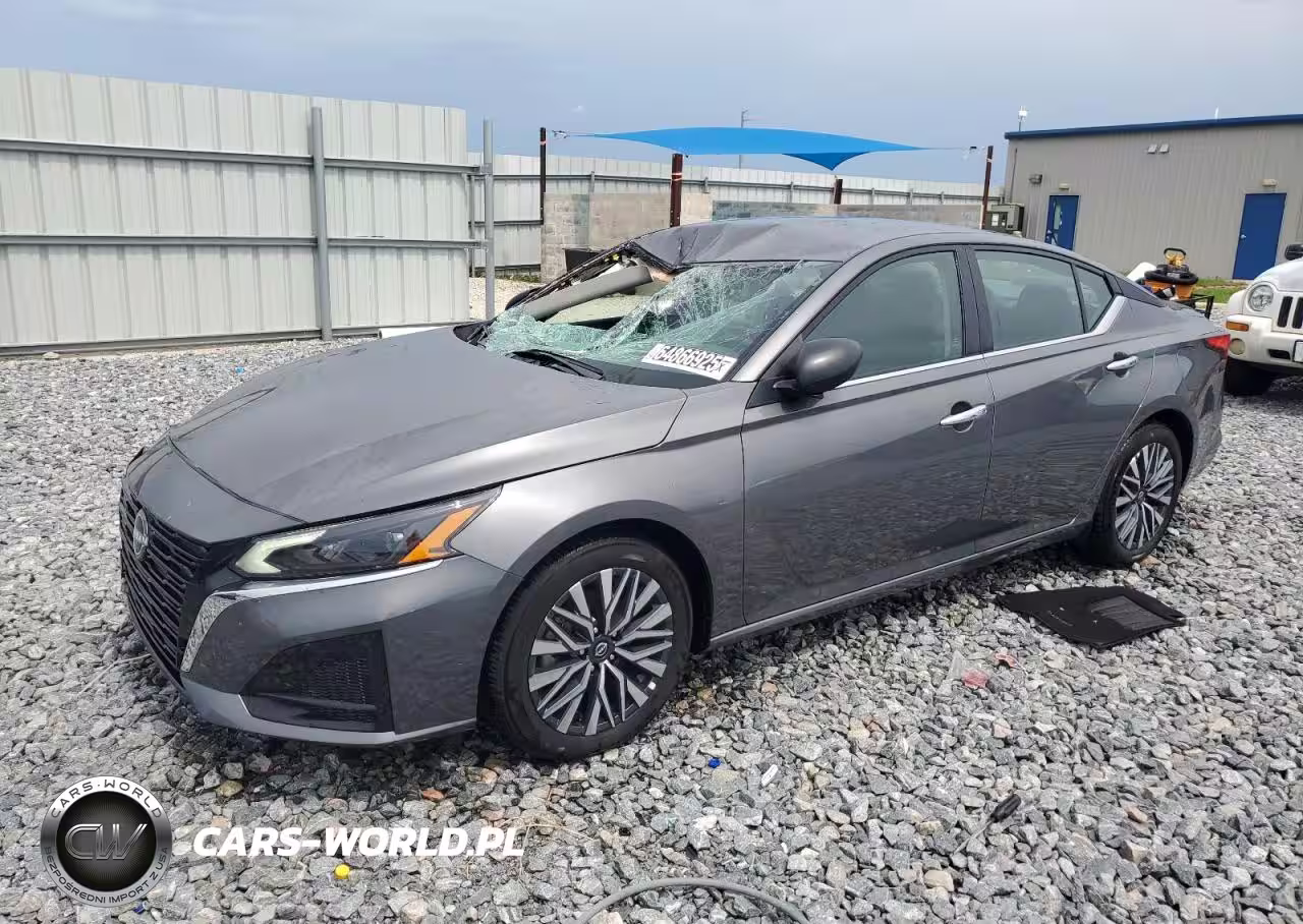 2025 Nissan Altima Sv