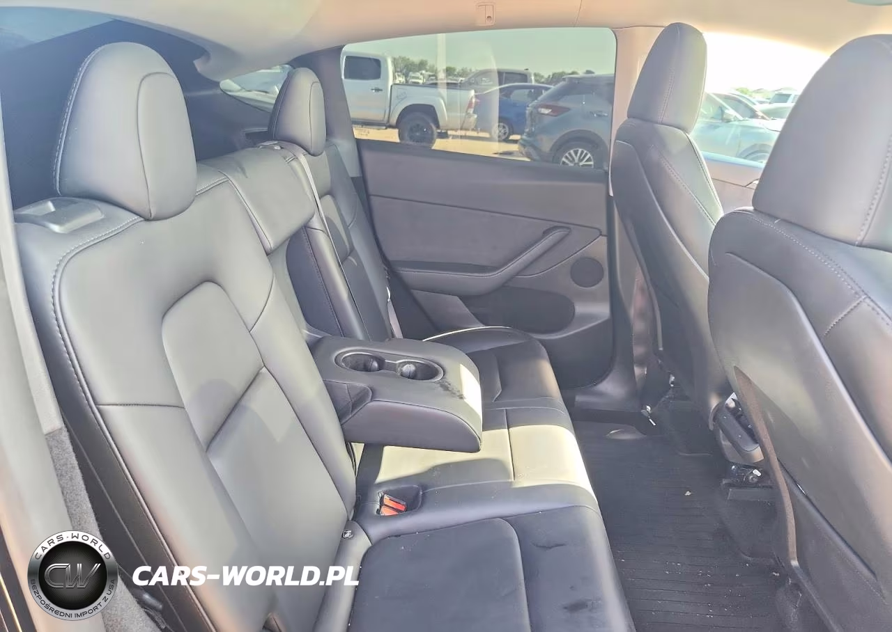 2023 Tesla Model Y VIN:7SAYGDEF2PF976878 - 20
