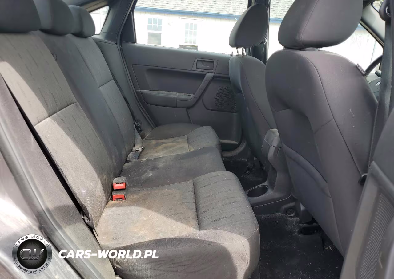 2010 Ford Focus Se VIN:1FAHP3FN6AW165428 - 10