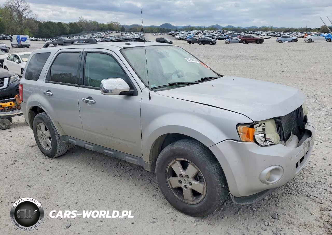 2010 Ford Escape Xlt VIN:1FMCU0D77AKD13184 - 4
