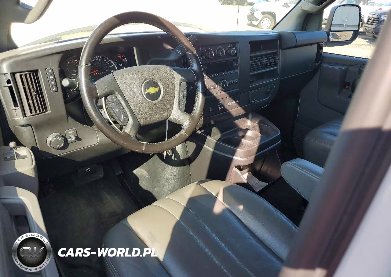 2021 Chevrolet Express G2500 VIN:1GCWGAFP1M1257118 - 8
