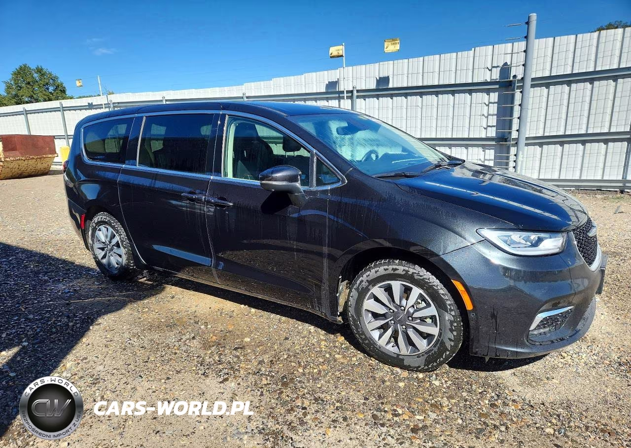 2023 Chrysler Pacifica Hybrid Touring L VIN:2C4RC1L75PR572694 - 4