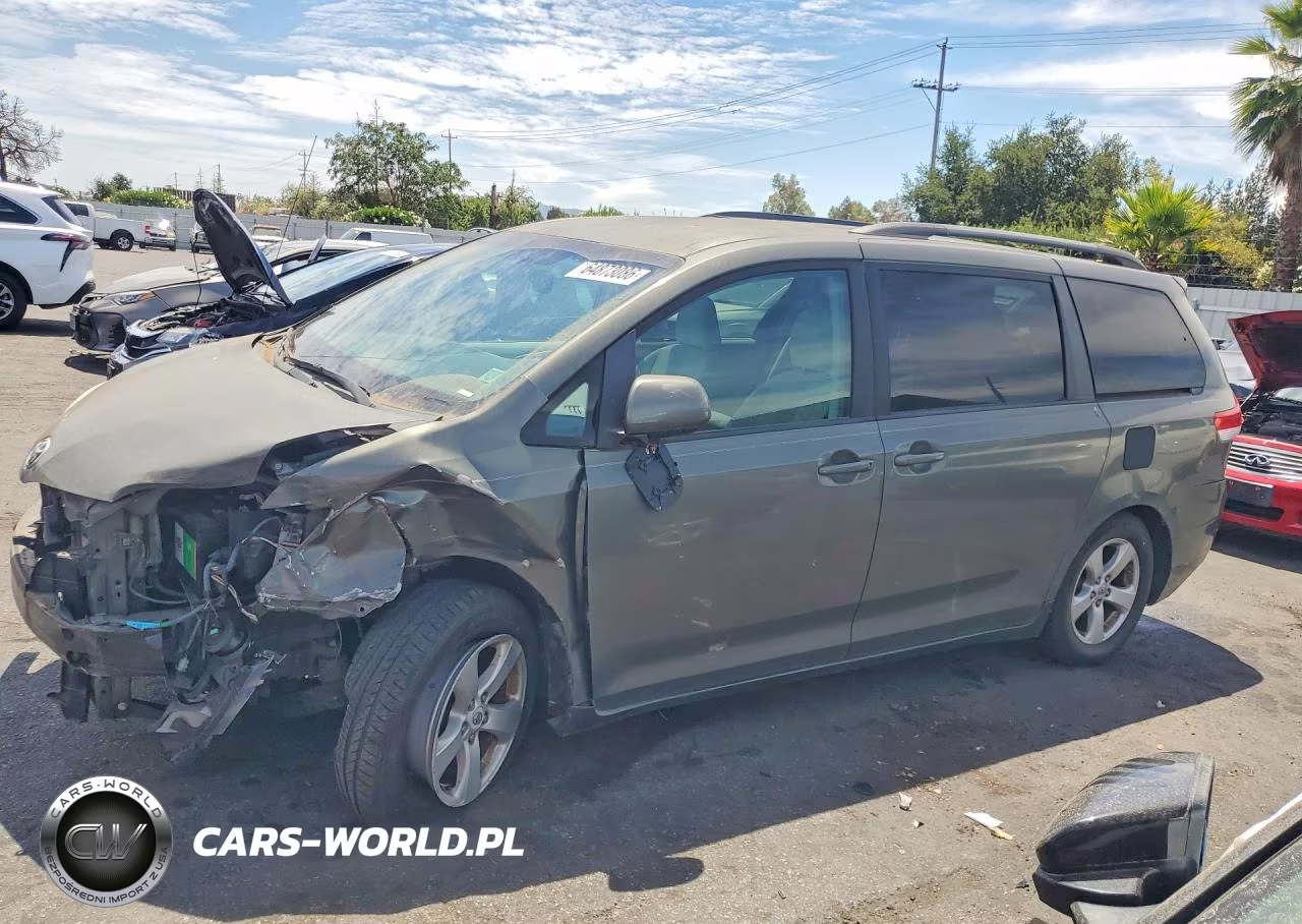 2011 Toyota Sienna Le
