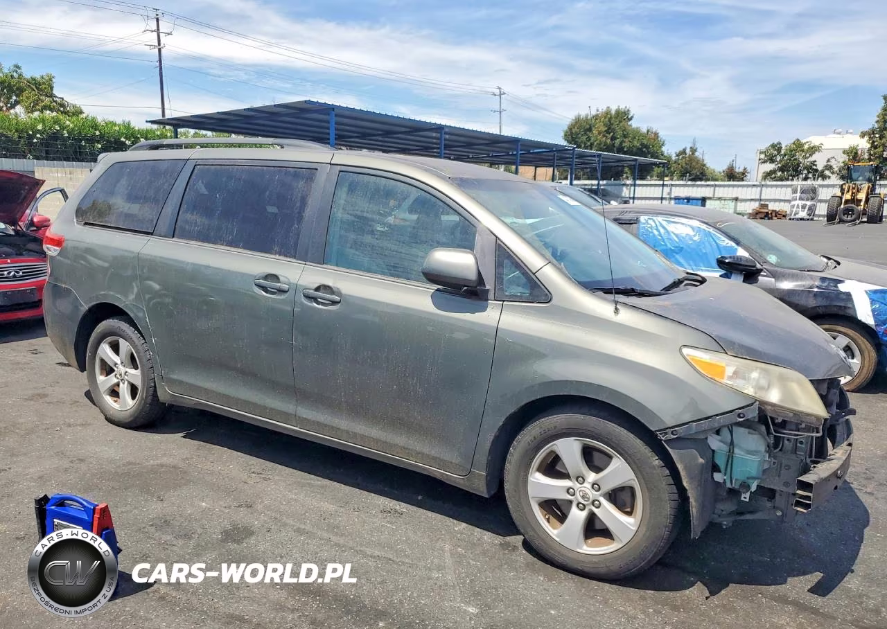 2011 Toyota Sienna Le VIN:5TDKK3DC9BS012107 - 4