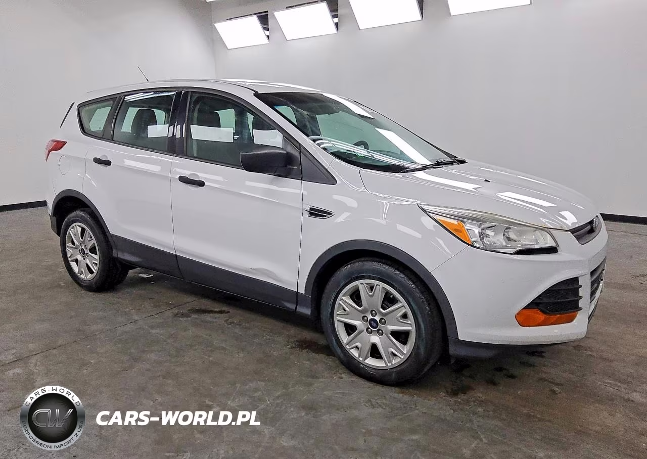 2015 Ford Escape S VIN:1FMCU0F7XFUC28378 - 4