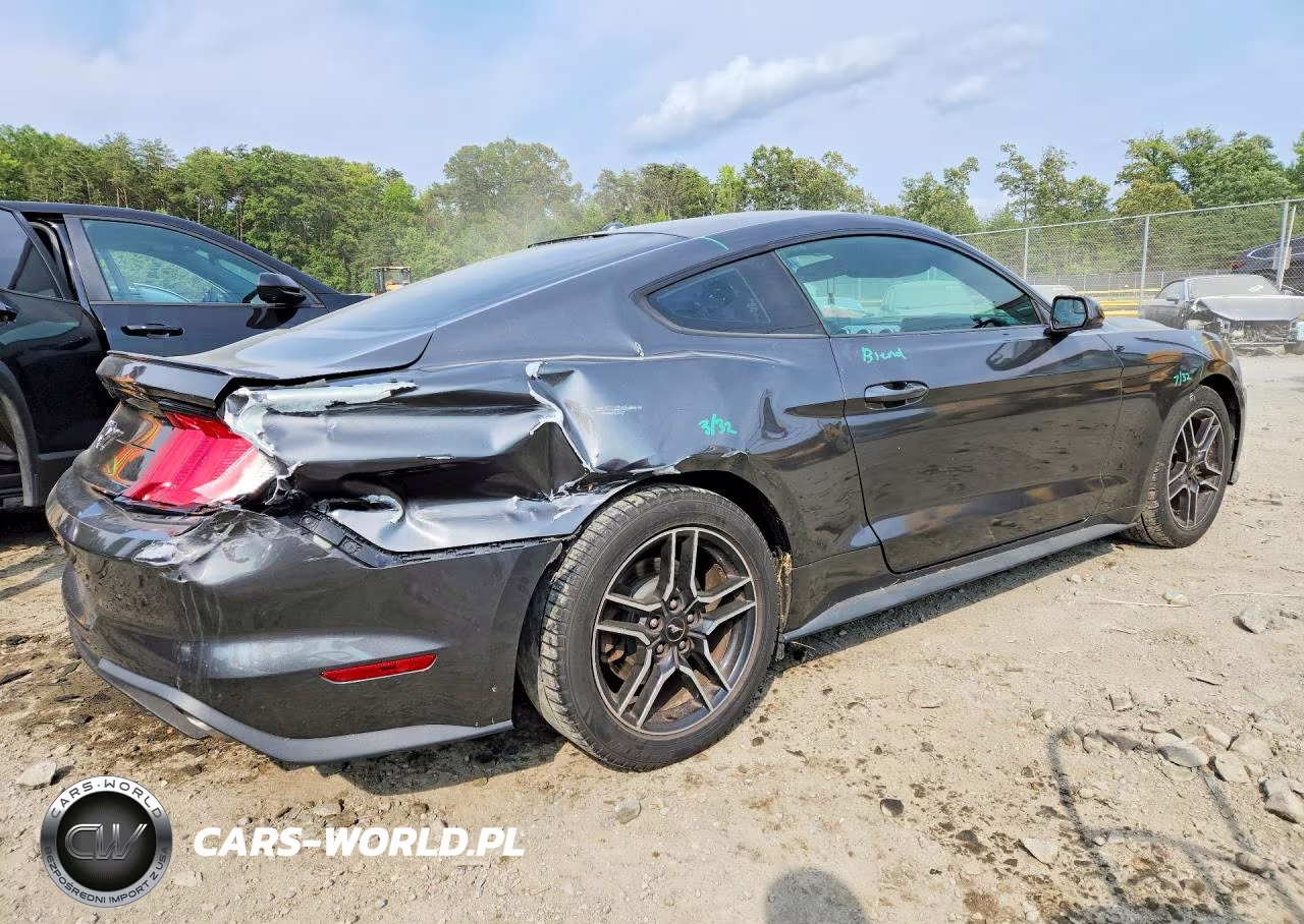 2018 Ford Mustang VIN:1FA6P8TH7J5163390 - 3
