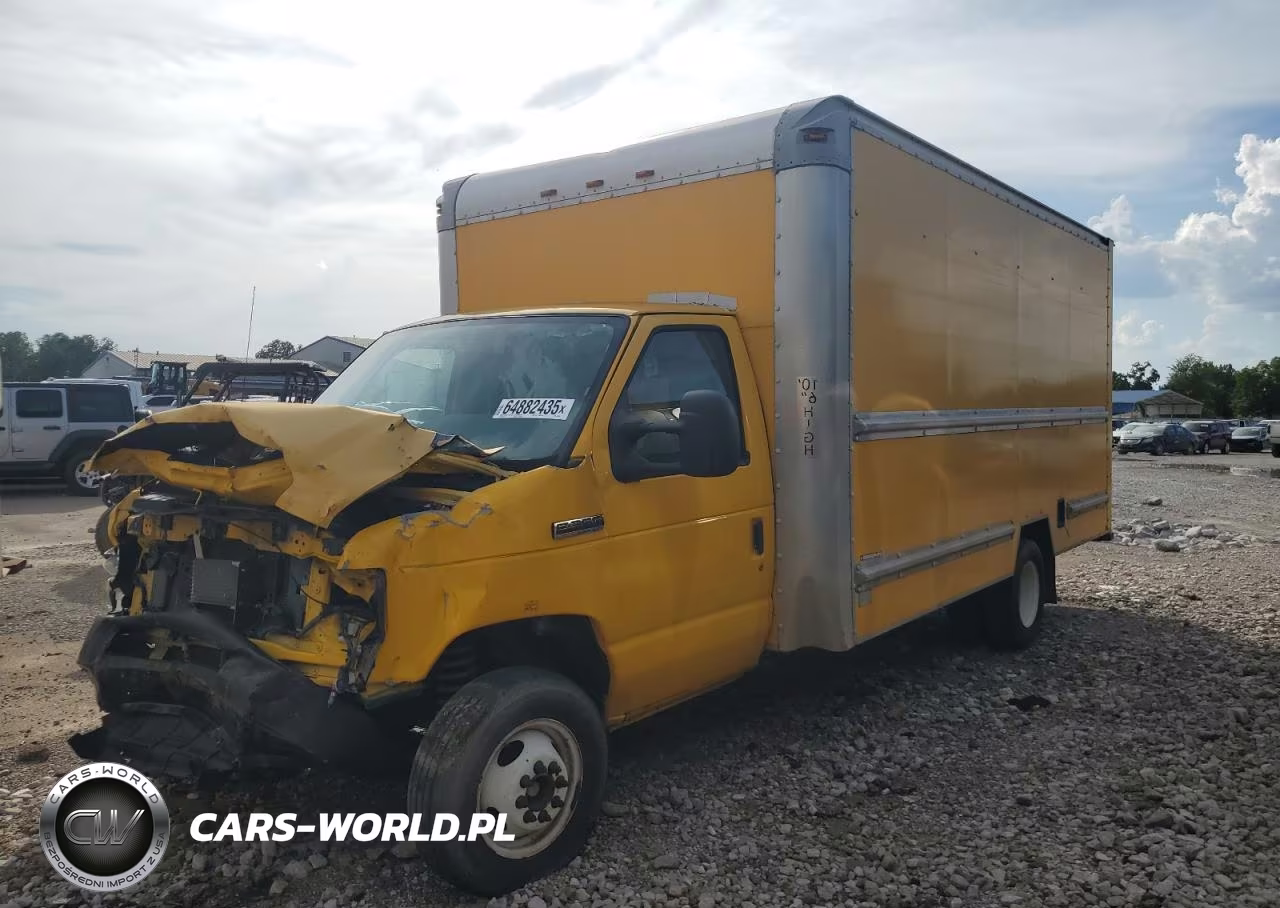 2012 Ford Econoline E350 Super Duty Cutaway Van