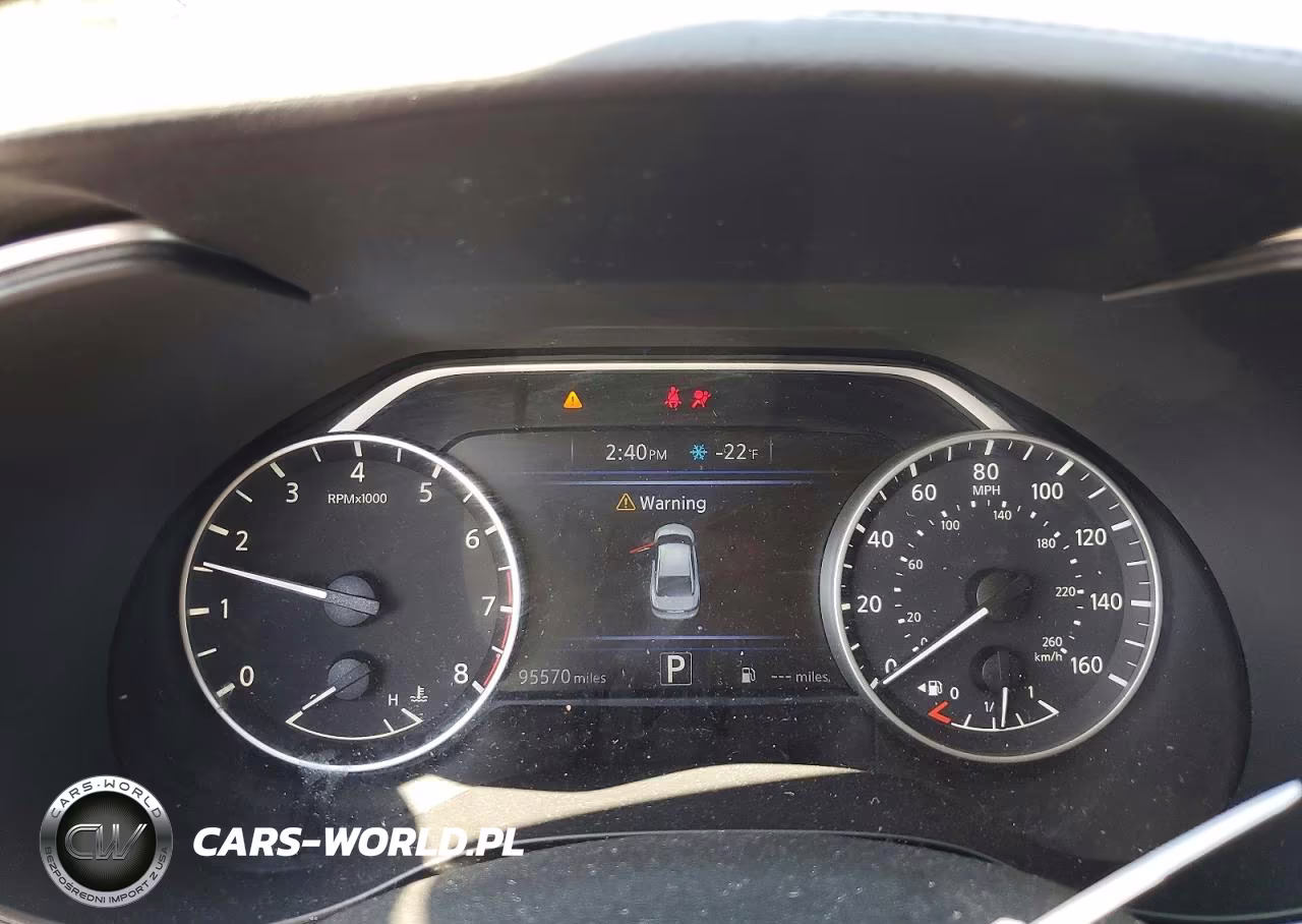 NISSAN MAXIMA VIN:1N4AA6AP5HC447844 - 9