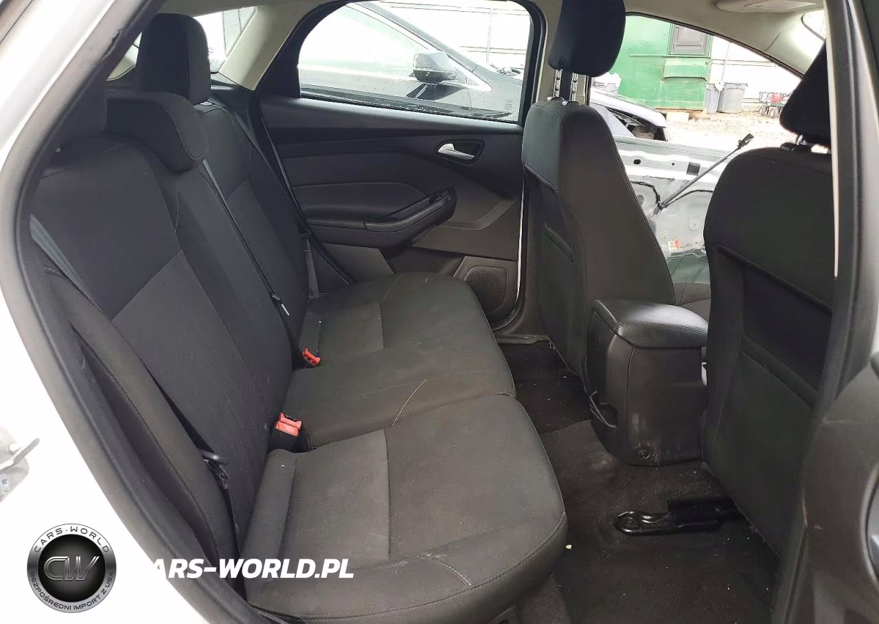 2017 Ford Focus Se VIN:1FADP3K2XHL247345 - 10