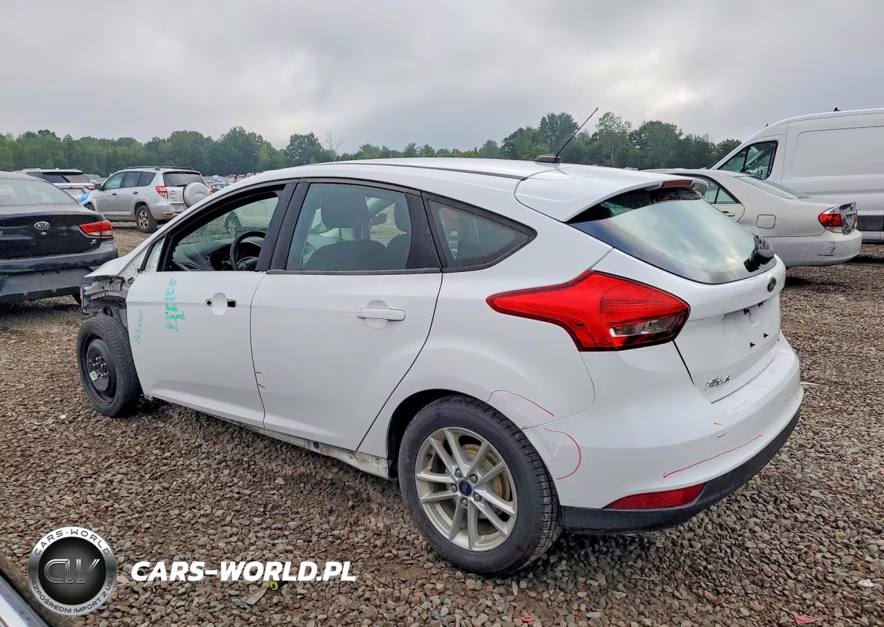 2017 Ford Focus Se VIN:1FADP3K2XHL247345 - 2