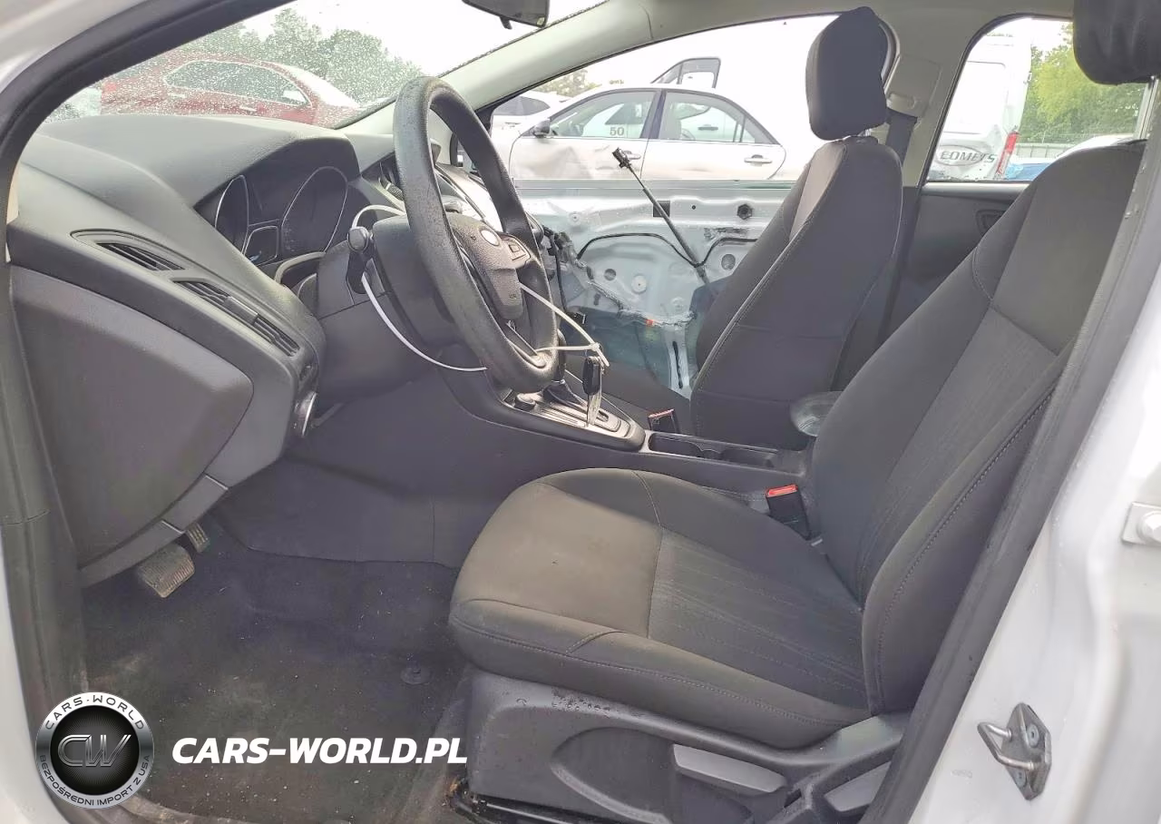 2017 Ford Focus Se VIN:1FADP3K2XHL247345 - 7