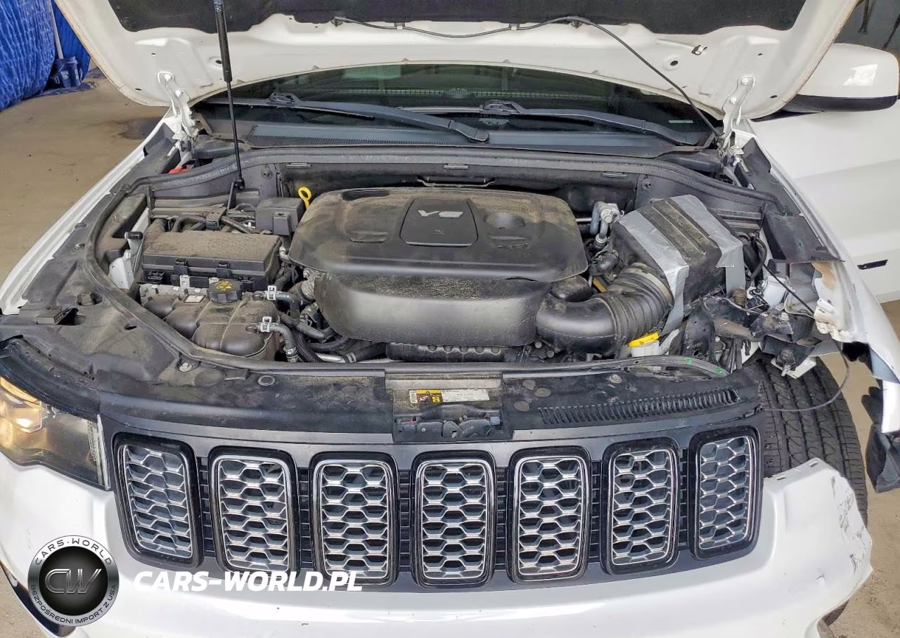 2018 Jeep Grand Cherokee Laredo VIN:1C4RJFAG9JC197799 - 12