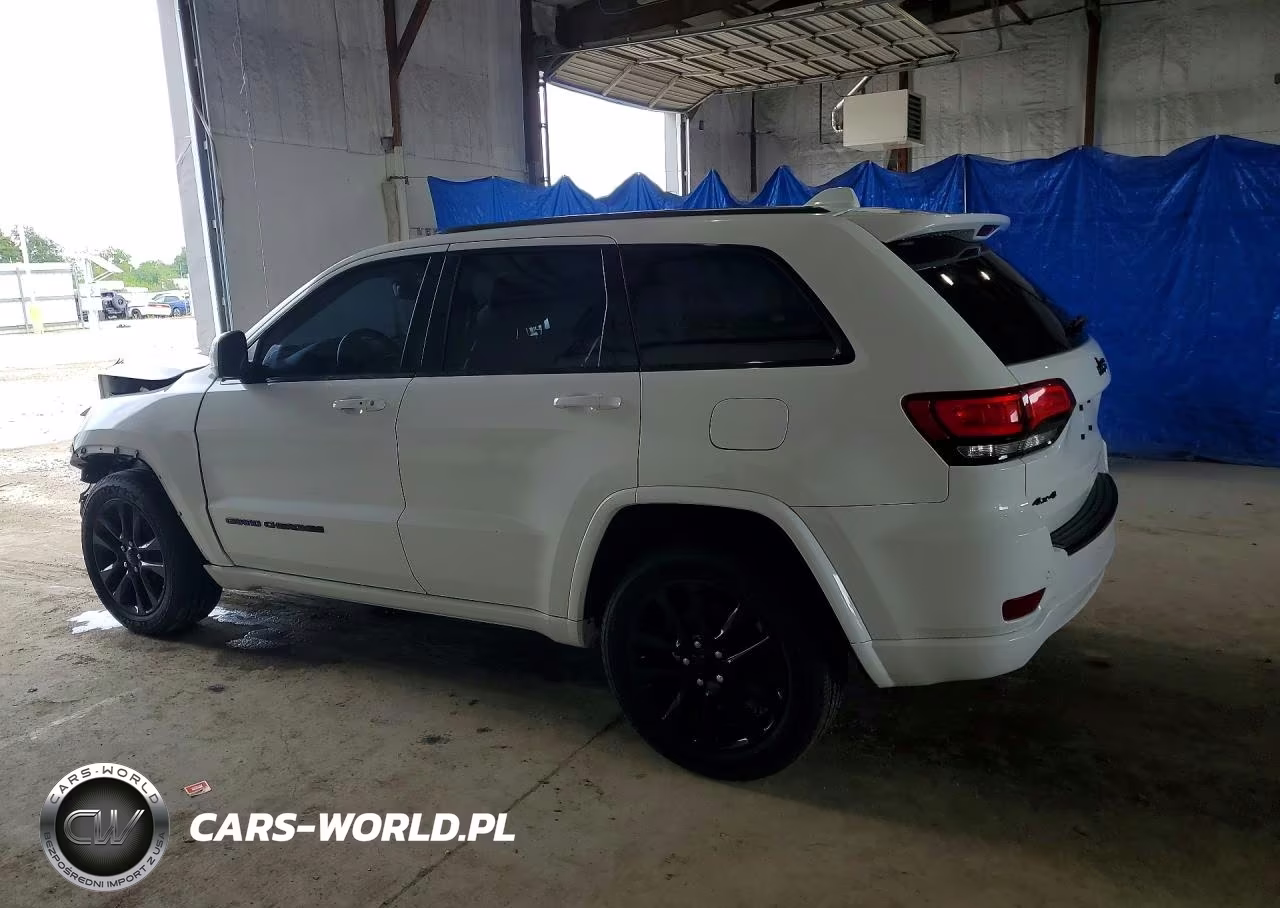 2018 Jeep Grand Cherokee Laredo VIN:1C4RJFAG9JC197799 - 2