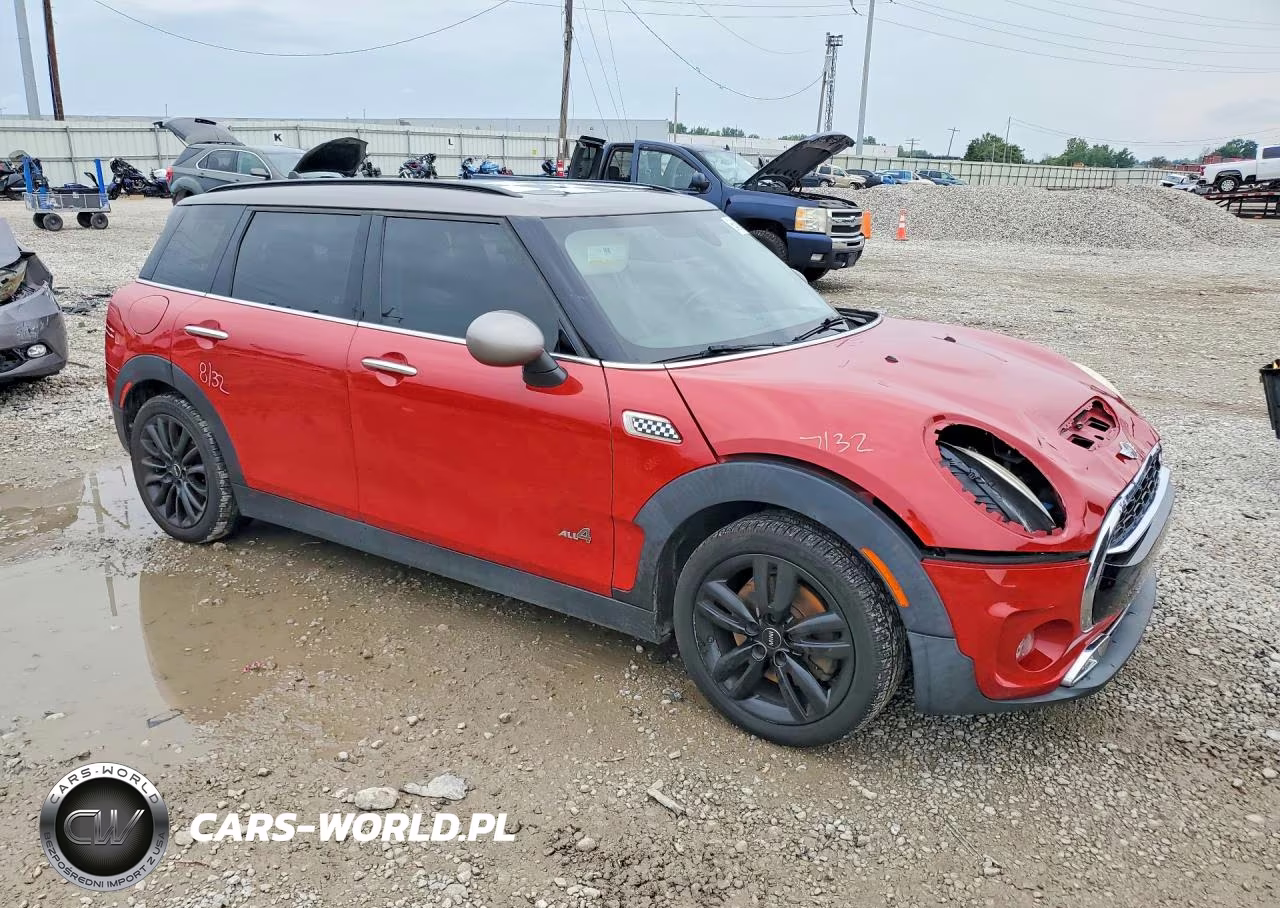 2017 Mini Cooper S Clubman All4 VIN:WMWLU5C3XH2G02327 - 4