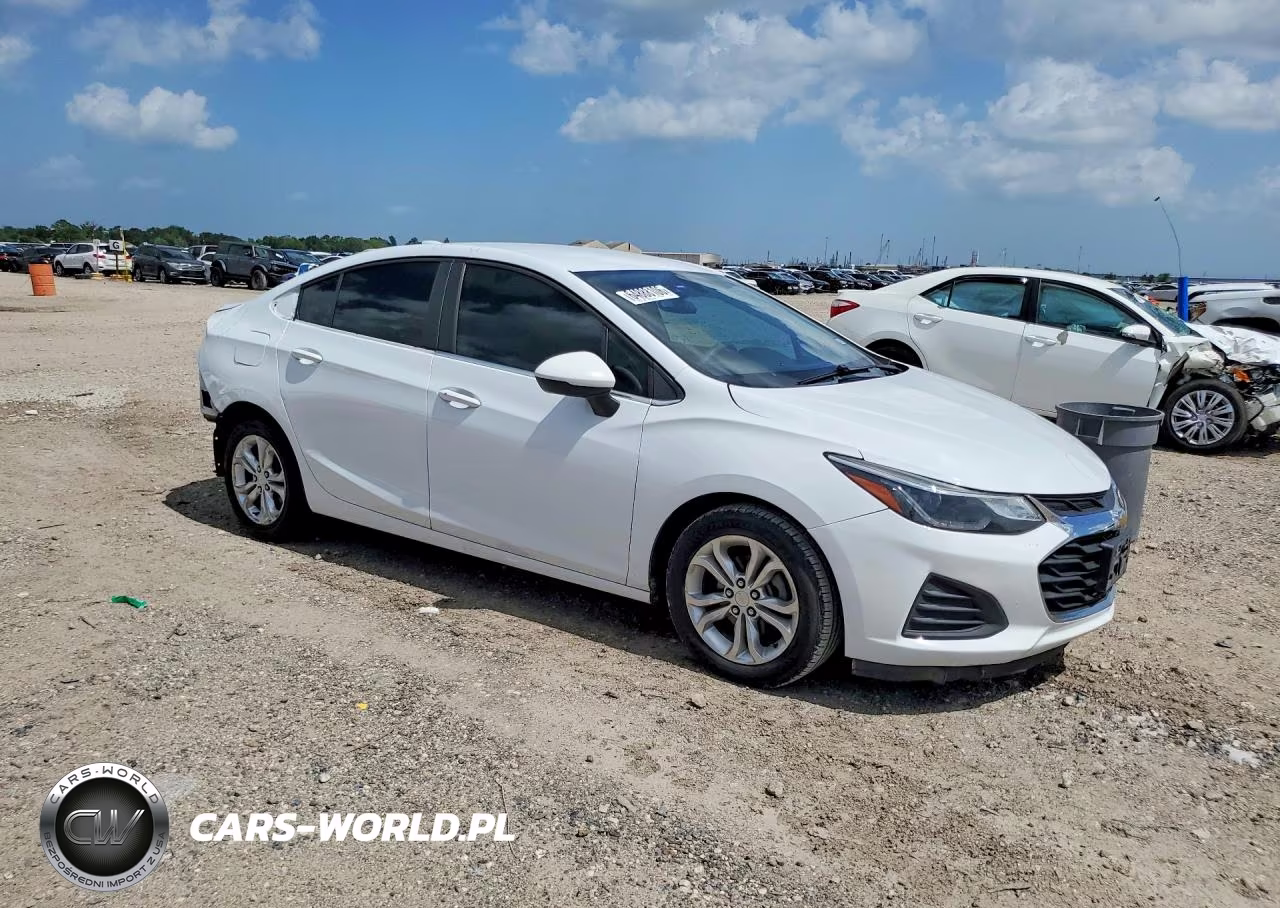 2019 Chevrolet Cruze Lt VIN:1G1BE5SM9K7108515 - 4