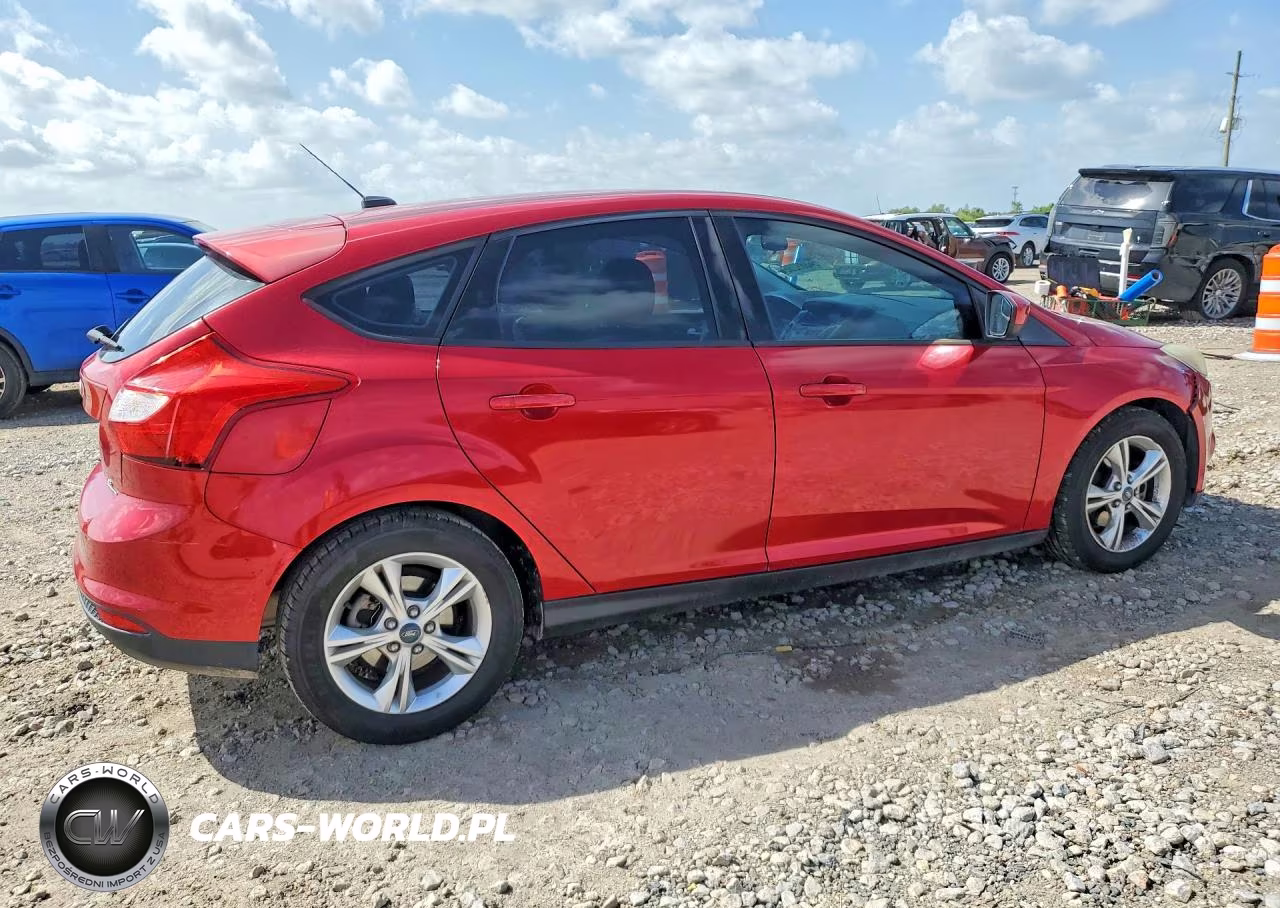 2012 Ford Focus Se VIN:1FAHP3K28CL476181 - 3