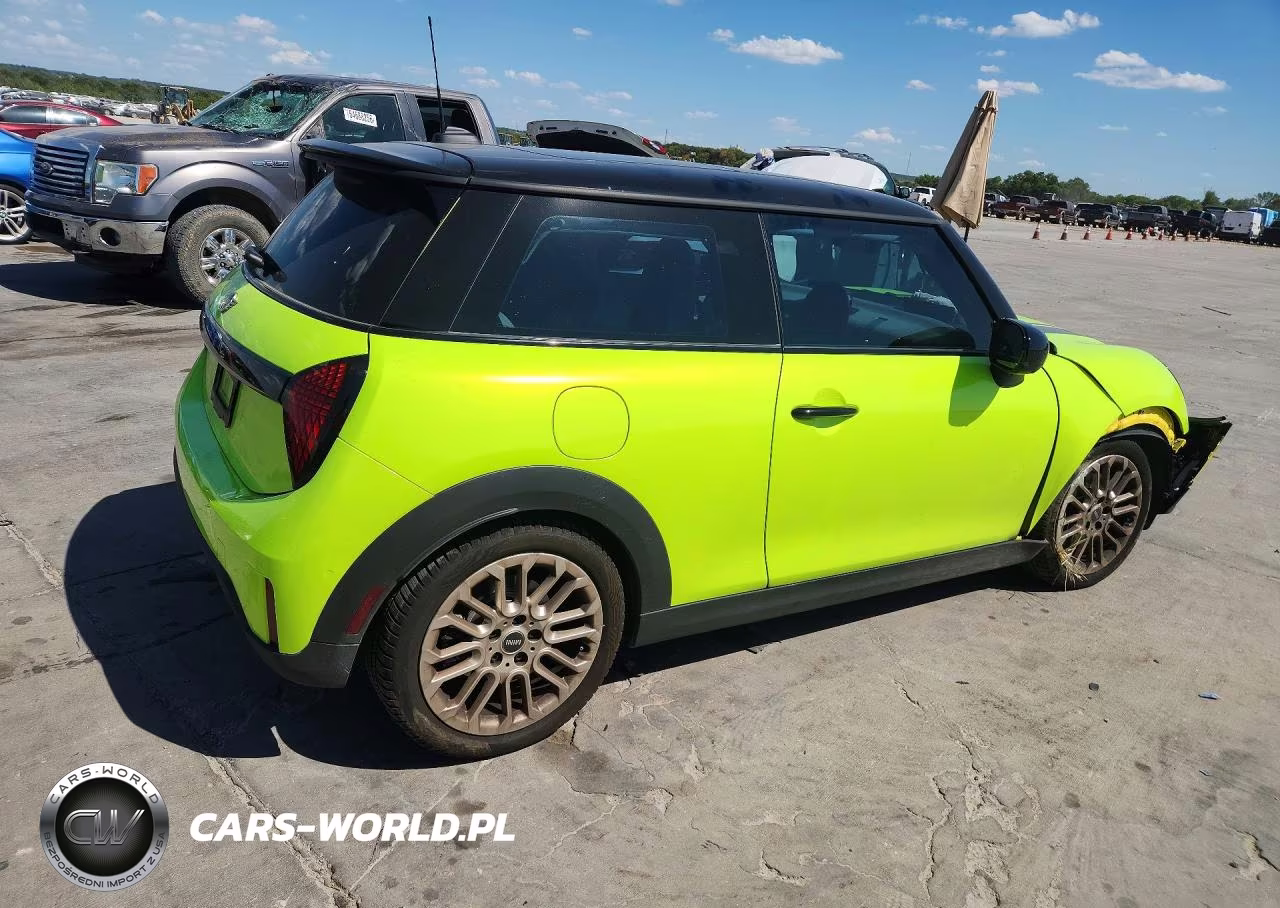 2025 Mini Cooper S VIN:WMW23GD09S2W27772 - 3