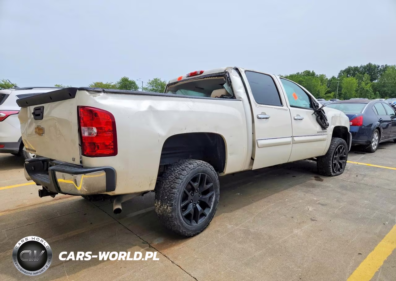 2013 Chevrolet Silverado C1500 Lt VIN:3GCPCSE08DG119894 - 3