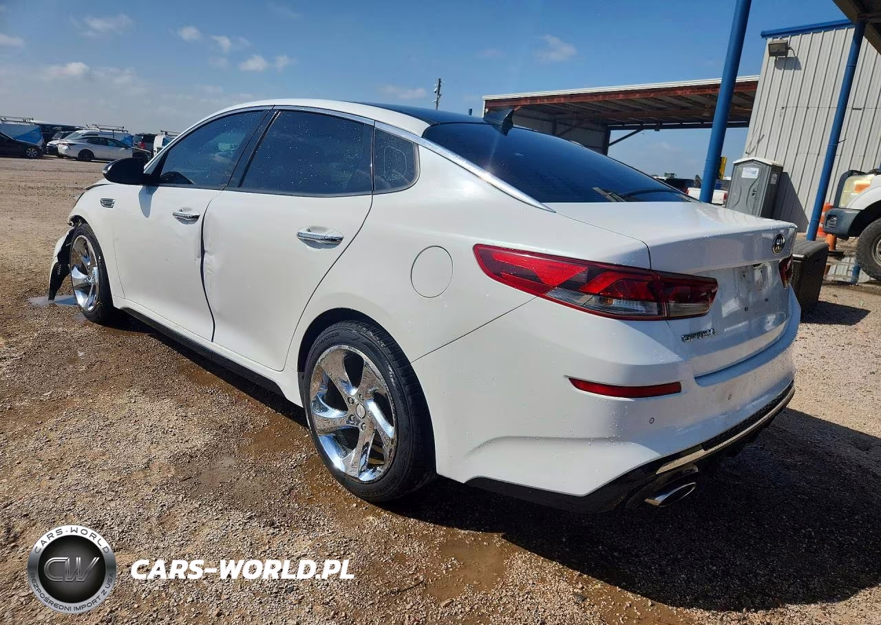 2020 Kia Optima Special Edition VIN:5XXGT4L38LG437461 - 2