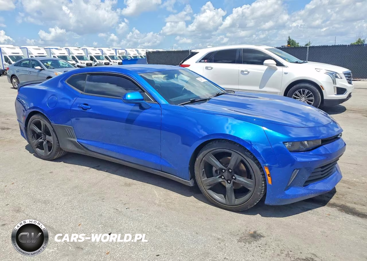 2017 Chevrolet Camaro Lt VIN:1G1FB1RXXH0153483 - 4