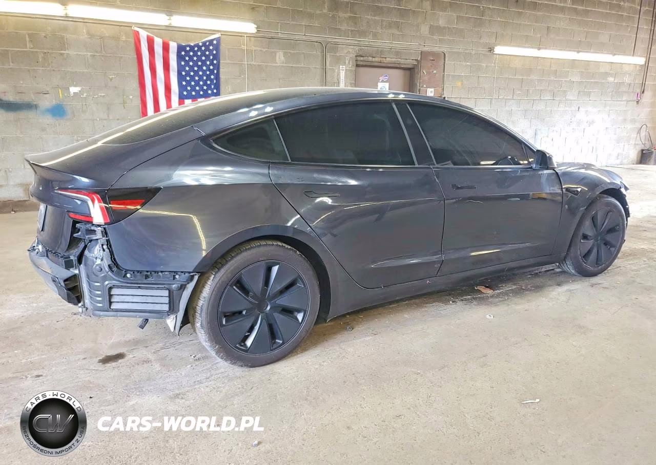 2024 Tesla Model 3 VIN:5YJ3E1EA8RF726290 - 3