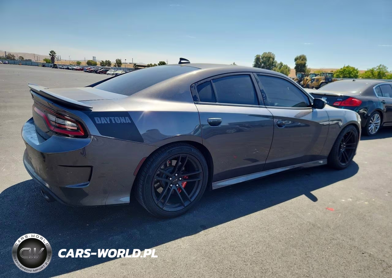 2019 Dodge Charger Scat Pack VIN:2C3CDXGJ5KH530847 - 3