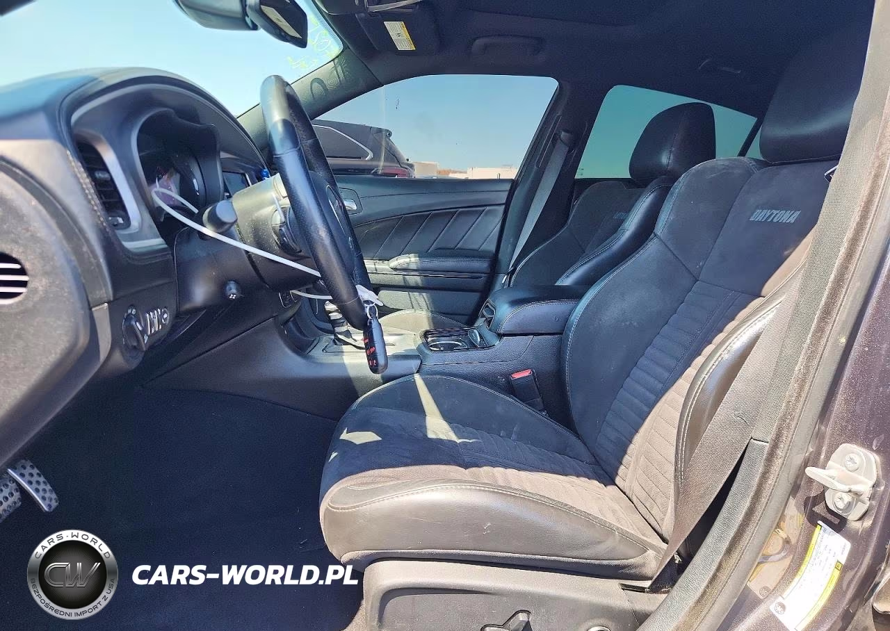 2019 Dodge Charger Scat Pack VIN:2C3CDXGJ5KH530847 - 7