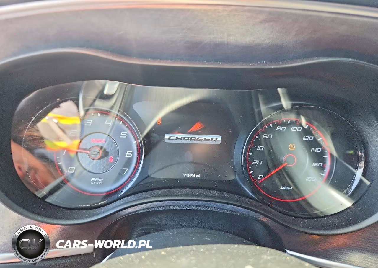 2019 Dodge Charger Scat Pack VIN:2C3CDXGJ5KH530847 - 9