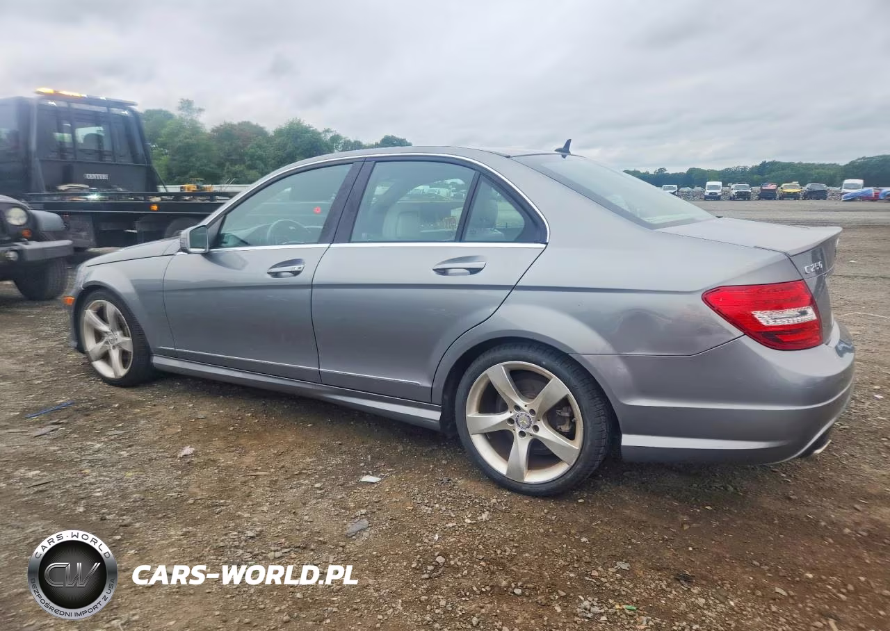 2014 Mercedes-Benz C 250 VIN:WDDGF4HB9EA967773 - 2