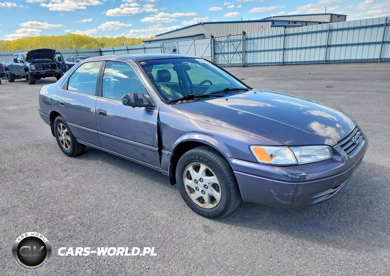 1998 Toyota Camry Xle V6 VIN:4T1BF28K8WU056628 - 4
