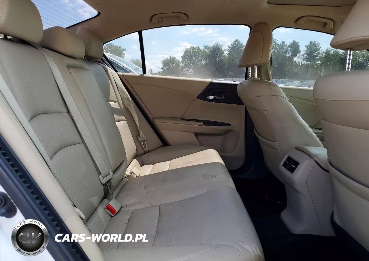 2015 Honda Accord Touring Hybrid VIN:1HGCR6F71FA005660 - 10