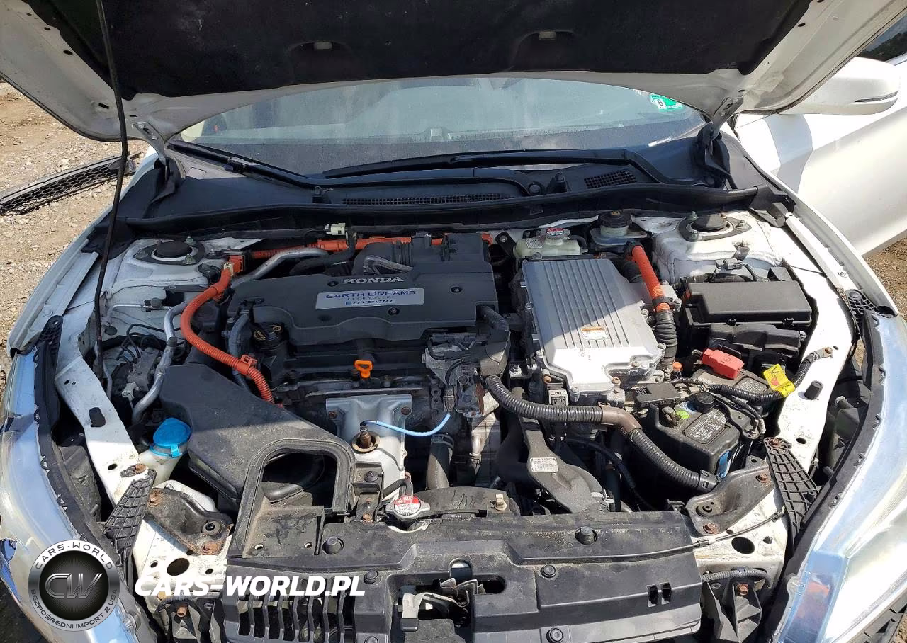 2015 Honda Accord Touring Hybrid VIN:1HGCR6F71FA005660 - 11